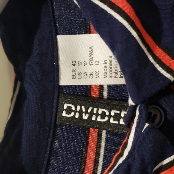 Striped Button-Front Shirt - 12 - Picture 2 of 4